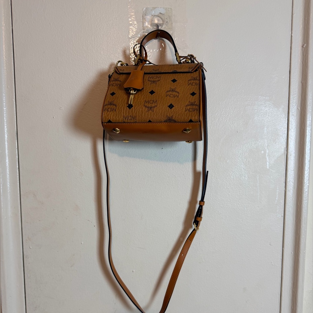 MCM mini Kelly Visetos logogram Crossbody handbag - Picture 3 of 16